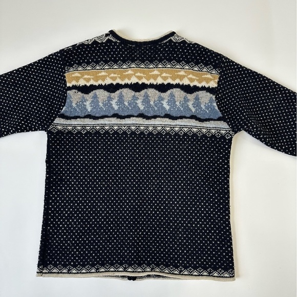 [SOLD] VINTAGE point zero 100% wool nordic fair isle navy blue grandma cardigan - Picture 6 of 11